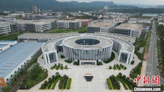 圖為中國(guó)稀金谷永磁電機(jī)產(chǎn)業(yè)園?！≮M縣區(qū)融媒體中心供圖